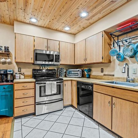 Getaway Condo Warrensburg Екстериор снимка