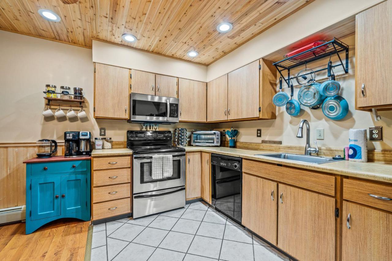 Getaway Condo Warrensburg Екстериор снимка